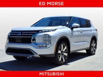 New 2025 Mitsubishi Outlander SE