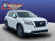 New 2025 Nissan Pathfinder Platinum w/ Cargo Package