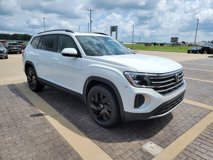 New 2025 Volkswagen Atlas SE