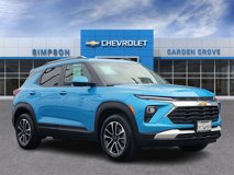 Used 2025 Chevrolet TrailBlazer LT w/ Driver Confidence Package