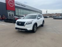 New 2025 Nissan Pathfinder SL