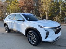 Used 2025 Chevrolet Trax LT w/ Driver Confidence Package