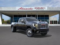 New 2025 GMC Sierra 3500 Denali w/ Denali Reserve Package