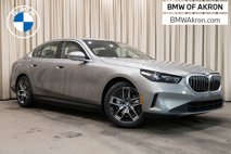 New 2025 BMW i5 xDrive40 w/ Premium Package