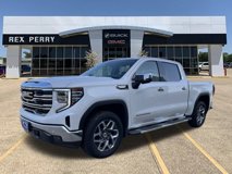 New 2025 GMC Sierra 1500 SLT