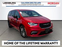 New 2025 Chrysler Pacifica Select