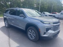 New 2025 Chevrolet Traverse LT w/ Driver Confidence Package