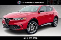 New 2025 Alfa Romeo Tonale w/ Premium Package