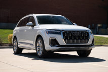 New 2025 Audi Q7 3.0T Premium Plus