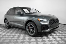 New 2025 Audi Q5 e Premium Plus