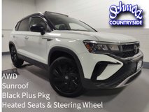 Used 2024 Volkswagen Taos SE w/ Panoramic Sunroof Package