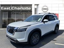 New 2025 Nissan Pathfinder SV