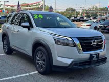 Used 2024 Nissan Pathfinder SV