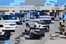 New 2025 Jeep Grand Cherokee Laredo w/ Luxury Tech Group I
