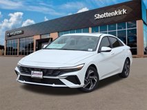 New 2025 Hyundai Elantra Limited