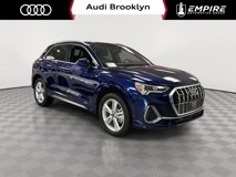 Used 2024 Audi Q3 2.0T Premium w/ Convenience Package