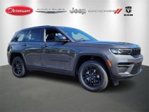 Used 2025 Jeep Grand Cherokee Altitude