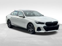 New 2026 BMW 550e xDrive w/ Premium Package