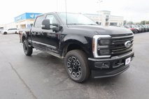 New 2025 Ford F250 Platinum w/ FX4 Off-Road Package