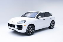 Certified 2025 Porsche Cayenne E-Hybrid
