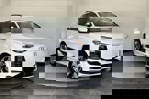 New 2025 Audi Q6 e-tron Premium Plus