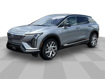New 2025 Cadillac Optiq Luxury 2