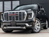Used 2025 GMC Yukon Denali w/ Sun & Power Step Package
