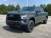 New 2025 Chevrolet Silverado 1500 LT Trail Boss w/ Convenience Package II