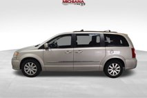 Used 2016 Chrysler Town & Country Touring