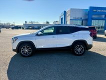 New 2024 GMC Terrain SLT w/ Infotainment Package II