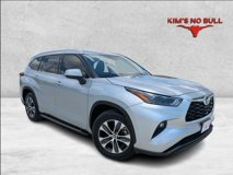 Used 2022 Toyota Highlander XLE