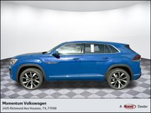 New 2025 Volkswagen Atlas Cross Sport SEL Premium R-Line