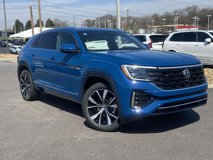 New 2025 Volkswagen Atlas Cross Sport SEL Premium R-Line