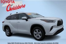 Used 2023 Toyota Highlander LE