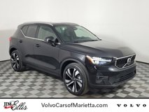 New 2025 Volvo XC40 B5 Plus w/ Protection Package Premier