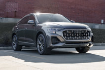 New 2025 Audi Q8 Premium Plus