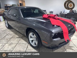 Used 2023 Dodge Challenger SXT image 1