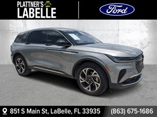 Used 2024 Lincoln Nautilus Premier image 1