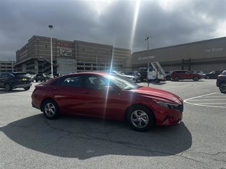 Certified 2023 Hyundai Elantra SE image 1