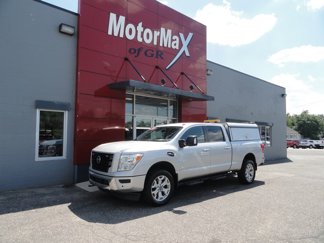 Used 2021 Nissan Titan SV w/ SV Convenience Package image 1