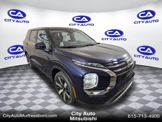 New 2025 Mitsubishi Outlander SE image 1