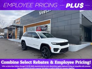 New 2025 Jeep Grand Cherokee Altitude image 1