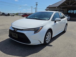 Used 2022 Toyota Corolla LE image 1