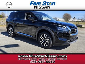 New 2025 Nissan Pathfinder Platinum image 1