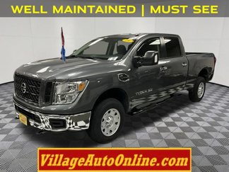 Used 2019 Nissan Titan SV image 1