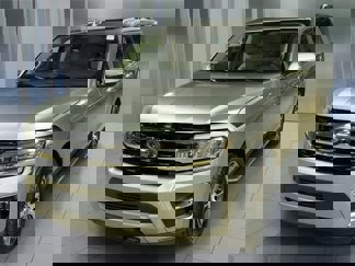 Used 2023 Ford Expedition Limited image 1