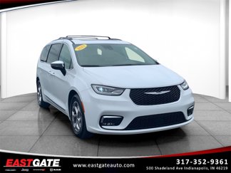 Used 2023 Chrysler Pacifica Limited image 1