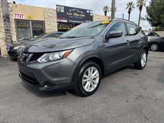 Used 2017 Nissan Rogue Sport SV image 1