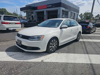 Used 2012 Volkswagen Jetta SE image 1