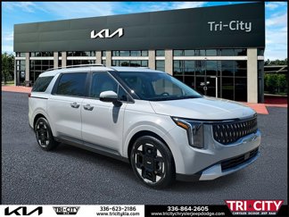 New 2025 Kia Carnival EX image 1